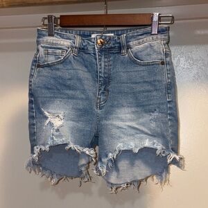 Trendy Frayed Hem Blue Jean Shorts